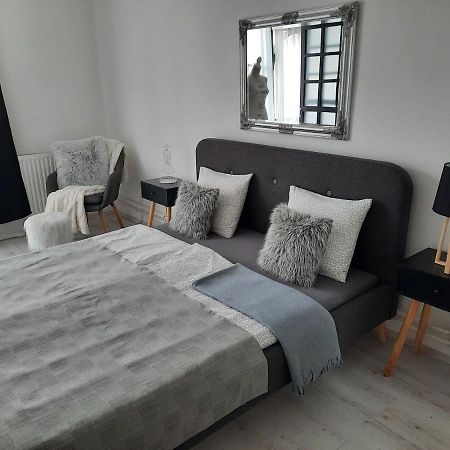 Downtown'S Pearl Lejlighed Pécs Eksteriør billede